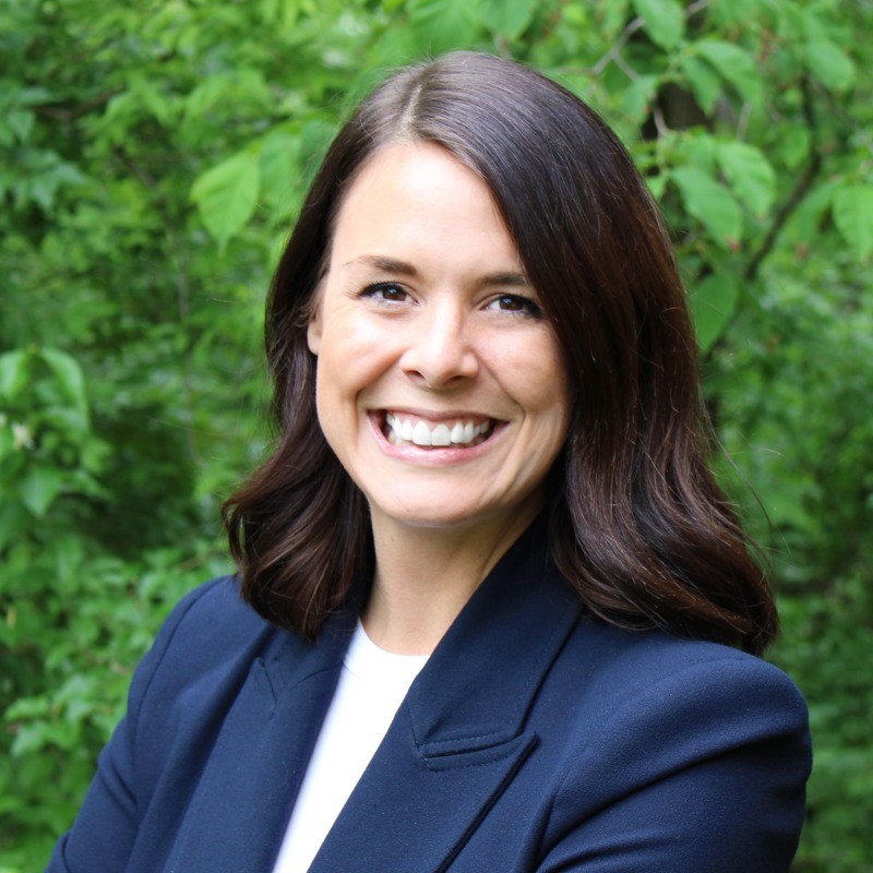 Headshot of Amanda Dinkelmann